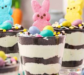 easy easter pistachio pudding dirt cups with oreos and peeps, Brightly decorated pistachio pudding dirt cups for Easter served in glass cups