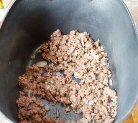 This delicious, hearty, slow cooker ravioli soup is so easy, it practically cooks itself!