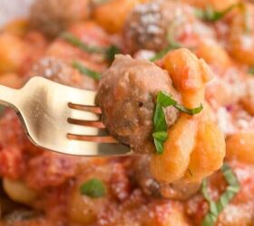 This 30-minute, 1-pan meatball dish is dinner perfection