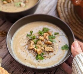 Creamy Potato Cauliflower Soup With Walnuts