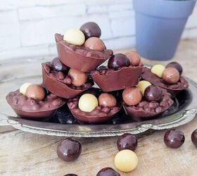 Crunchy Chocolate Puffed Rice Easter Cups (4 Ingredients)