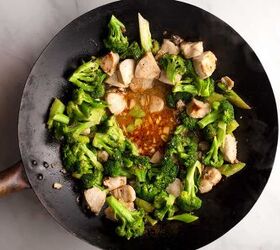 sweet spicy sesame chicken, Sesame sauce added to the broccoli and chicken