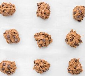 coconut sugar chocolate chip cookies with brown butter, Scooped cookie balls for Coconut Sugar Chocolate Chip Cookies