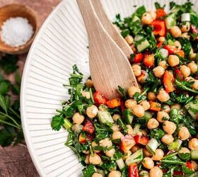 This chickpea salad is fast, fresh, and satisfying!