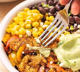quick air fryer chicken fajita bowl 30 minute weeknight meal, Close up of chicken fajita bowl highlighting juicy chicken strips and creamy avocado topping over rice