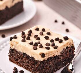 easy mexican chocolate cake recipe from cake mix, A plated slice of chocolate cake decorated with buttercream and mini chocolate chips