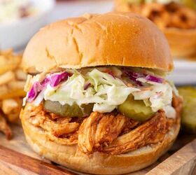 These 15-minute Trader Joe's pulled chicken sandwiches are perfection