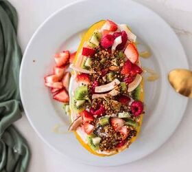 Papaya Breakfast Bowl (Easy Papaya Protein Yogurt Bowl With Granola)
