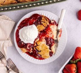 3 Ingredient Strawberry Dump Cake (The Easiest Dessert You'll Make)
