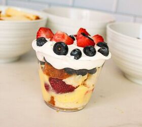 easy no bake parfait cups with fresh berries, Fresh blueberries layered into a clear parfait cup with cake pudding and strawberries