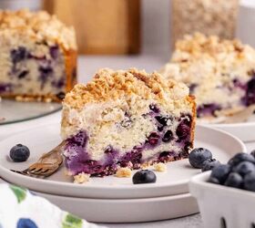 Blueberry Coffee Cake With a Buttery Crumb Topping