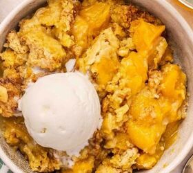 the best oreo blondies fudgy chewy and loaded with cookies, Bowl of warm peach cinnamon dump cake with vanilla ice cream