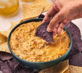 Easy Slow Cooker Hamburger Velveeta Dip (5 Ingredients, No Fuss)