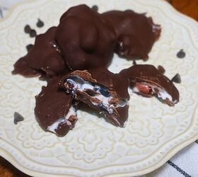 Frozen Yogurt Fruit Clusters | Easy Frozen Yogurt Clusters Recipe