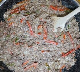 ground beef cheesesteak casserole recipe low carb meal, Seasoned and cooked ground beef in a skillet with peppers onions and cream cheese