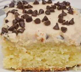 This yummy & easy cannoli cake is even better than it looks