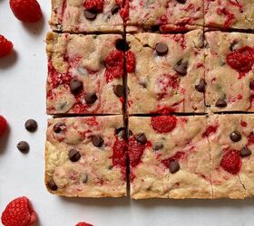 Fudgy Dark Chocolate Raspberry Blondies