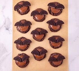 oreo bat cookies made with cake mix and reese s cups, Chocolate cookies topped with Reese s peanut butter cups and Oreo halves to form bat wings