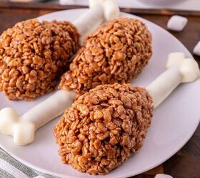rice krispie turkey leg treats using pretzel bones, Rice Krispie turkey leg treats with white chocolate pretzel bones arranged on a plate