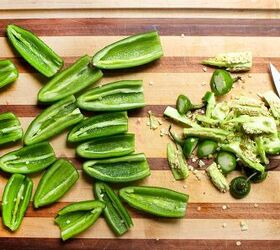jalapeno cornbread poppers, Jalapenos cut in half and seeded