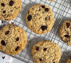 These oatmeal raisin protein cookies are chewy and slightly sweet (just perfect)