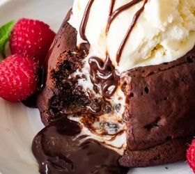 These 8-ingredient lava cakes are much easier to make than they look