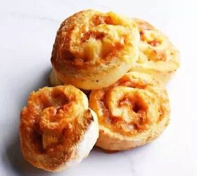 These easy-to-make pizza scrolls are quick, delicious, and perfect as a lunch on-the-go