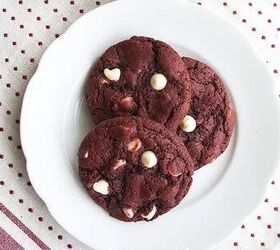 These cookies put a whole new spin on red velvet