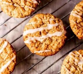 Great as a grab-and-go snack, everyone loves these apple-flavored muffins