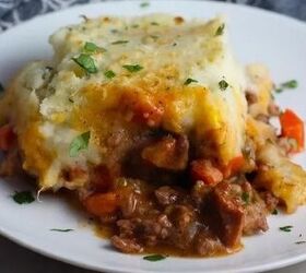 Cottage pie is a must when it's cold outside, and it doesn't get easier than this!