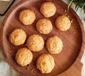 For an in-between-meals snack, try these buttery, melt-in-your-mouth cookies