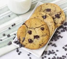 Love chocolate chip cookies but want to try a new twist on the classic? This no-oven recipe is it!