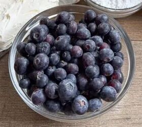 Mix blueberries with THIS for a breakfast dish your family will devour