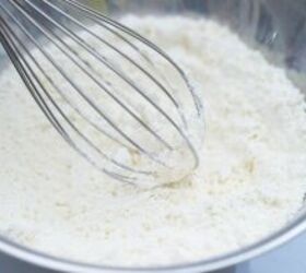 <u>Mix 2 ¼ cups of Bisquick with THIS for a 25-minute dish that is heavenly and delicious</u>