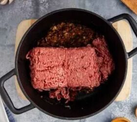 <u>Mix 2 lbs of ground meat with THIS for one of the coziest dishes you'll ever taste</u>