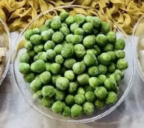 <u>Mix 1 cup of frozen peas with THIS for a 20-minute, one-pot dish that is pure coziness</u>