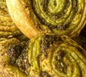 <u>Stuff these 2 ingredients in your puff pastry for a quick & tasty appetizer (genius!)</u>