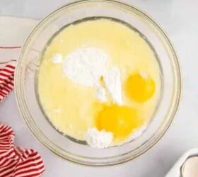 <u>Mix a box of cake mix with these 3 easy ingredients for a simple, fun, and festive Christmas dessert</u>