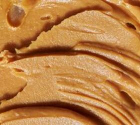 <u>Mix 1/4 cup of peanut butter with THIS for a super quick & easy snack you won't be able to resist</u>