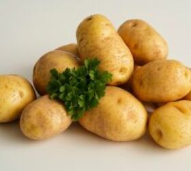 <u>Instead of baking baked potatoes—this is crispy, delicious, and genius!</u>